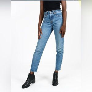 NWT Levis Wedgie Icon Jeans | Size 32 |